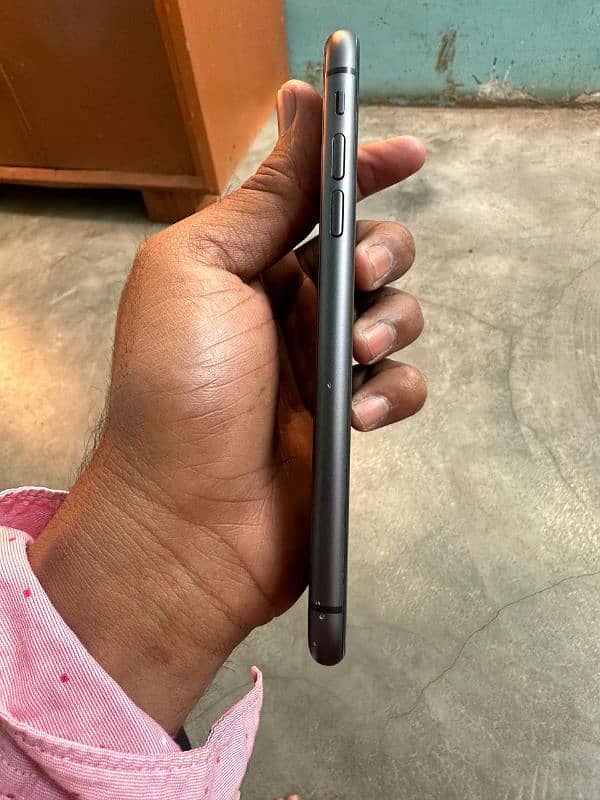 Apple IPhone 11 Non pta 64 GB 4