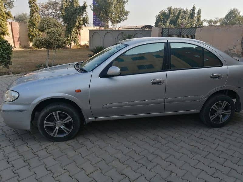 Nissan Sunny 2005 11