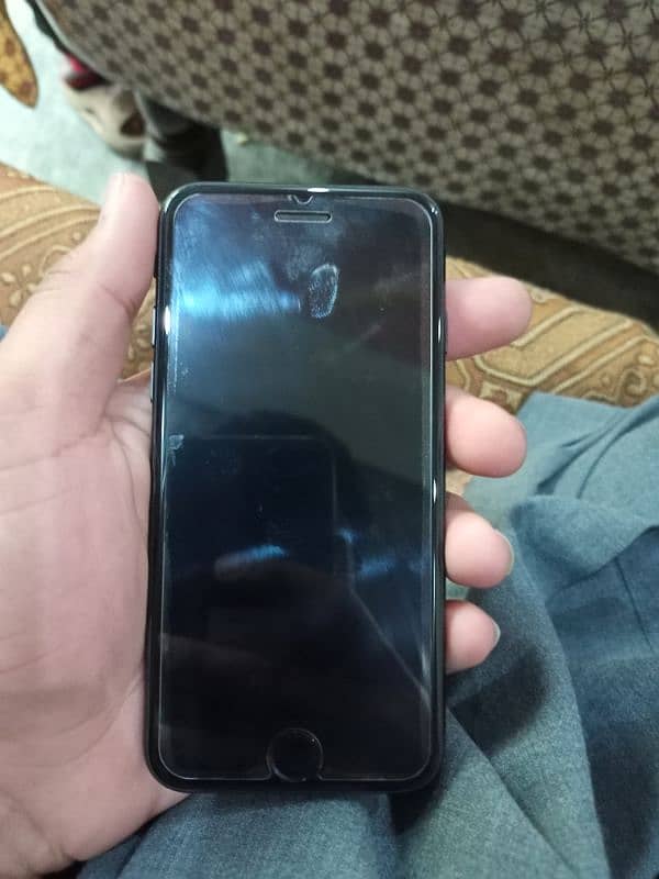 iphone SE 2020 9/10 condition jv phone 2