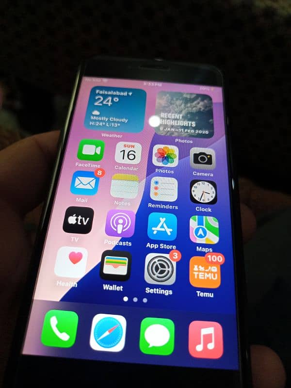 iphone SE 2020 9/10 condition jv phone 3