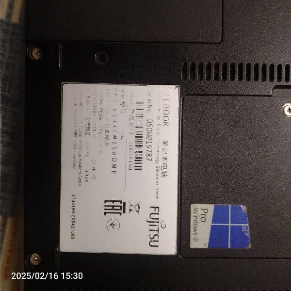 Fujitsu Laptop 3