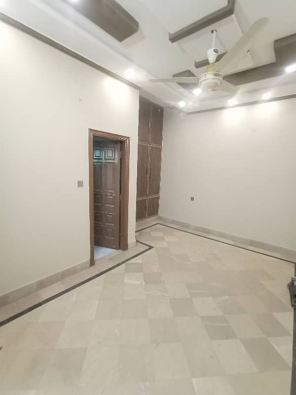 11 Marla Upper Portion Available For Rent In Khayaban Garden Sargodha Road Faisalabad 8