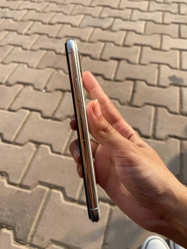 Iphone X Non PTA 64 gb 3