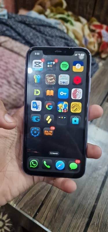 10/10 condition iphone 11 with box PTA approved  128GB BH75 Waterproof 2