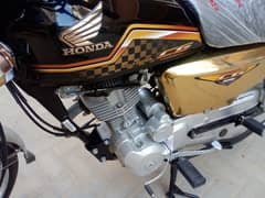 Honda 125 Karachi number 24 model