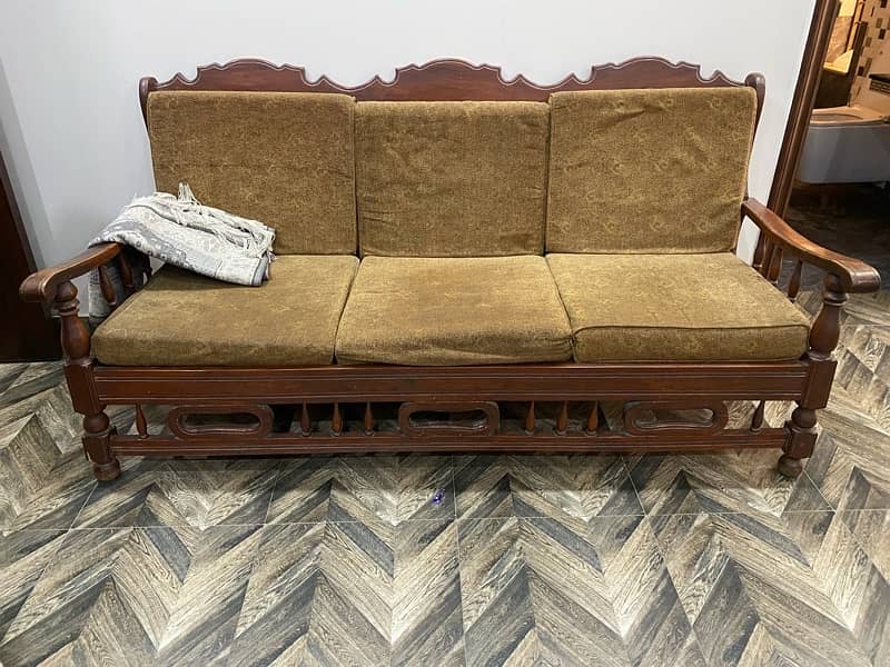 5 Seater Wooden Sofa Set 0