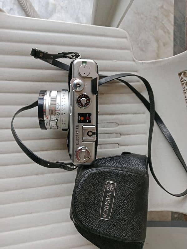 yashica electro 35 camera with accessories 5