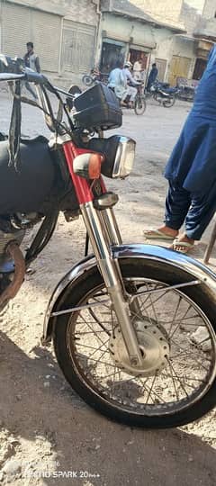 Honda cg125 Karachi number first owner