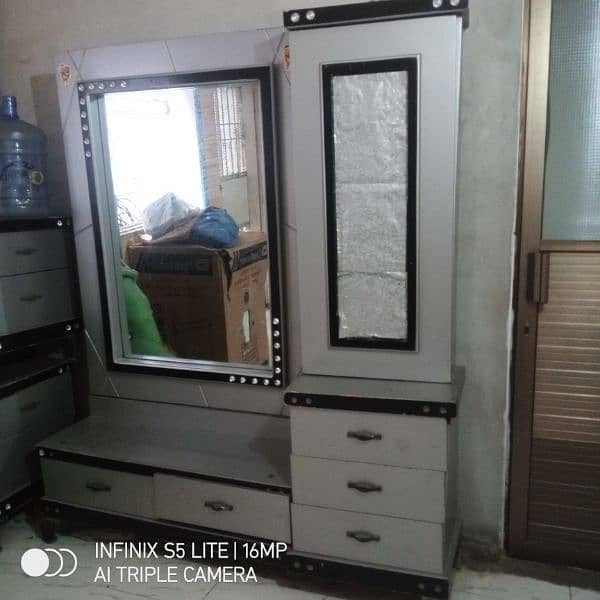 dressing table with two side tables 0