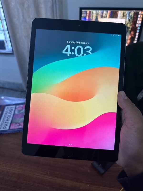 ipad 8th gen (urgent sale) 1