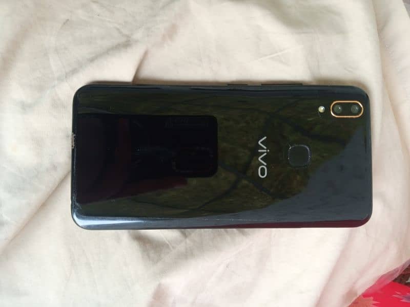 vivo Y85A  10 by 10 condition 4/64 2