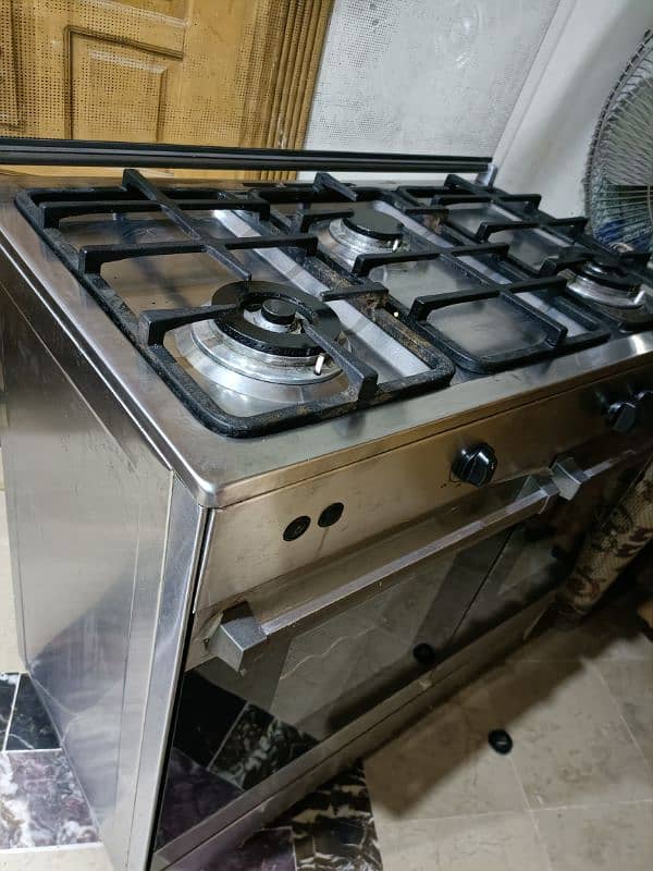 Cooking Range Just like new. . . 2