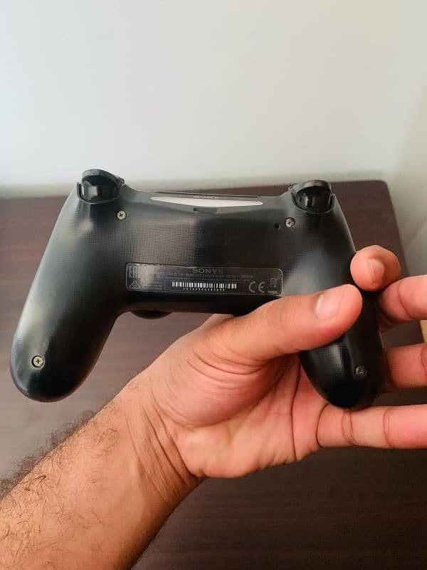 PS4 ORIGINAL CONTROLLER 3