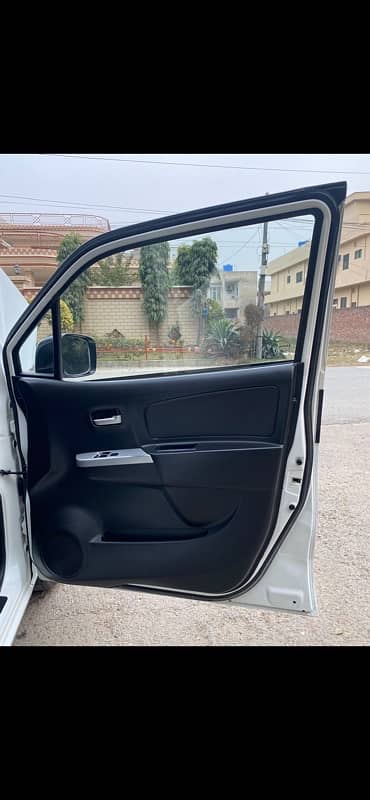 Suzuki Wagon R 2019 12