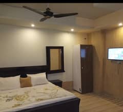 single bed room 2500 & double bed 3500 &weekly room available