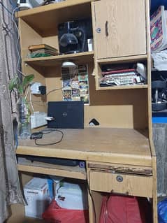 computer tablle good condition