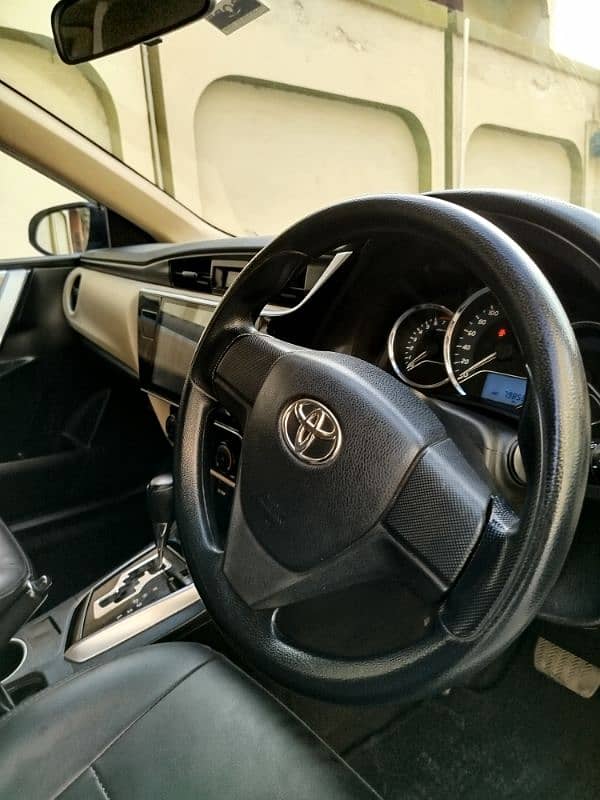 Toyota Corolla GLI 2018. Total Geniune. Lahore registered 4