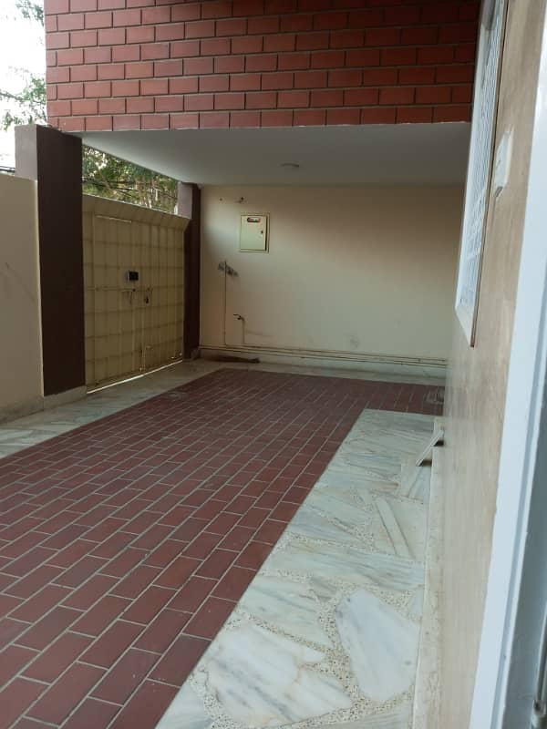 GROUND PLUS 2 HOUSE AVAILABLE FOR SALE AT PRIME LOCATION OF N. NAZIMABAD 26