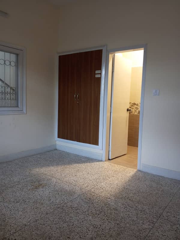 GROUND PLUS 2 HOUSE AVAILABLE FOR SALE AT PRIME LOCATION OF N. NAZIMABAD 28