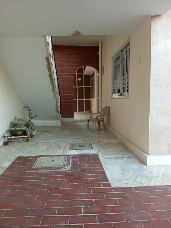 GROUND PLUS 2 HOUSE AVAILABLE FOR SALE AT PRIME LOCATION OF N. NAZIMABAD 36