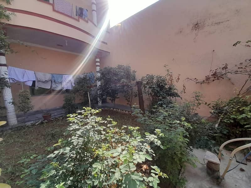 Spacious 10 Marla House Available For Sale In Dhamyal Road. 44