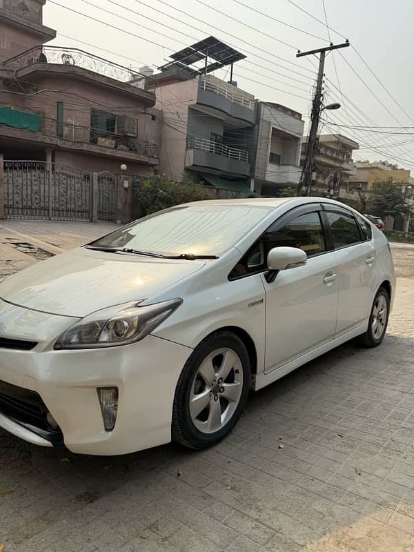 Toyota Prius 2015 8