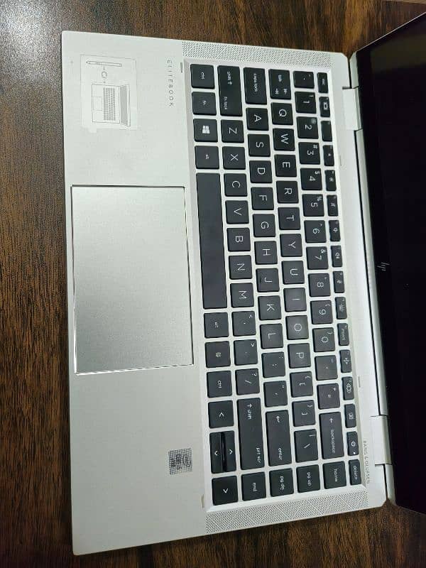 HP Elite book 1040 G7 i5 10 10