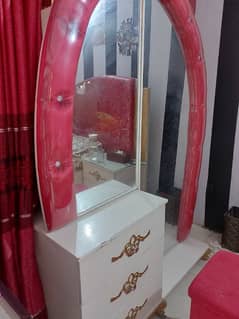 dressing table with 2 slider door