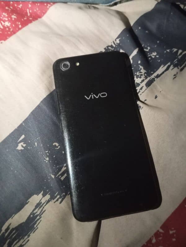 Vivo y81 1