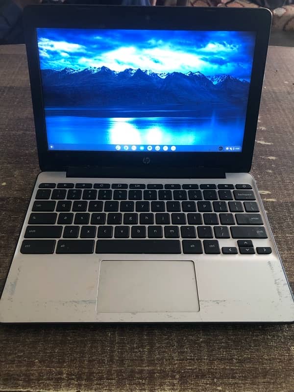 chrome book for sale 2/32gb 1