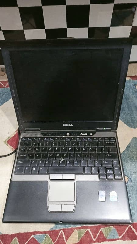 DELL LATITUDE D410 LAPTOP 0