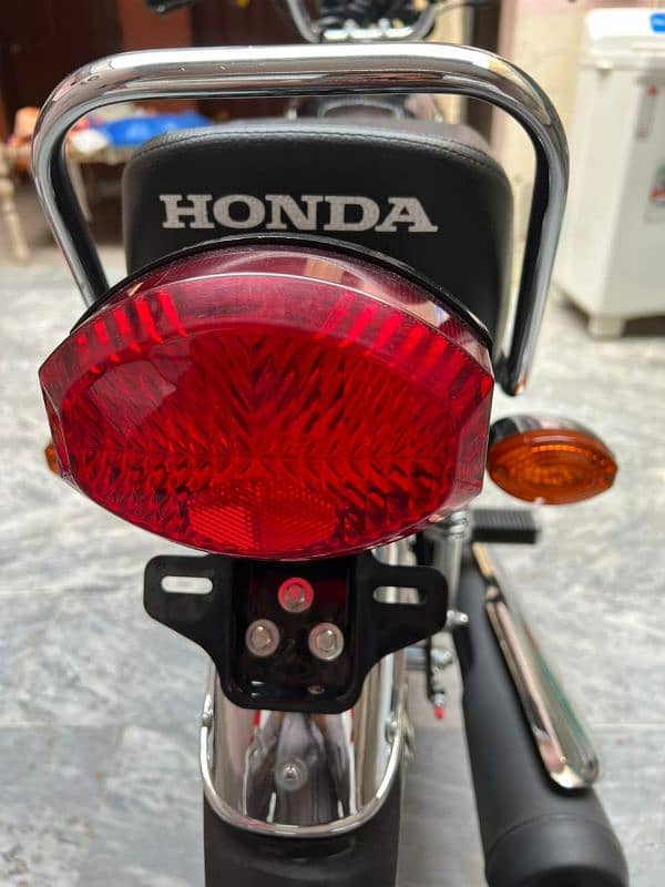 Honda 125 2025 model cnt 03008266833 1