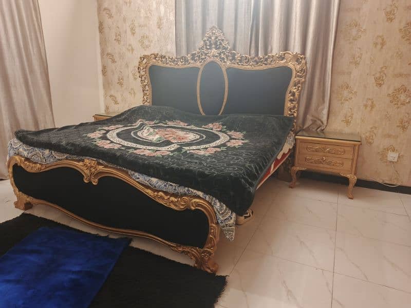 super condition bed set for sale 0