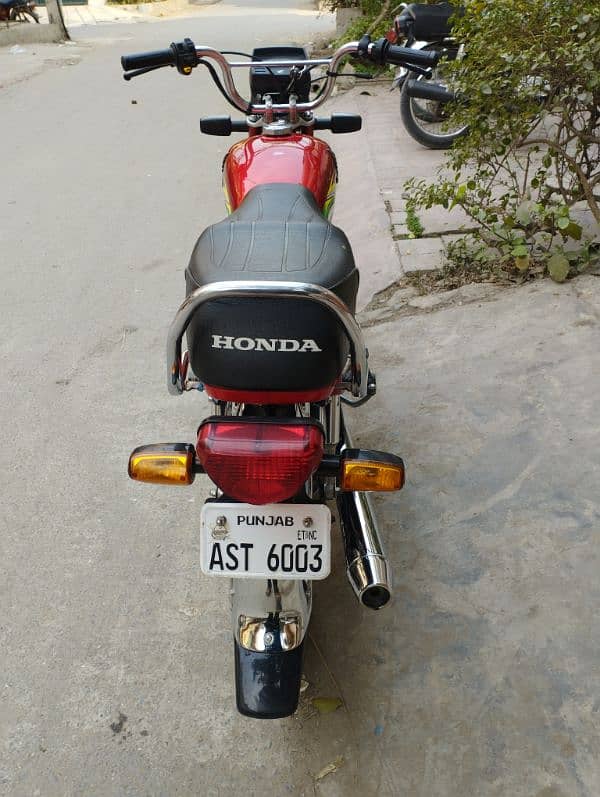 HONDA CD 70 2023(SEPTEMBER) FIRST OWNER 9600KM USED 3