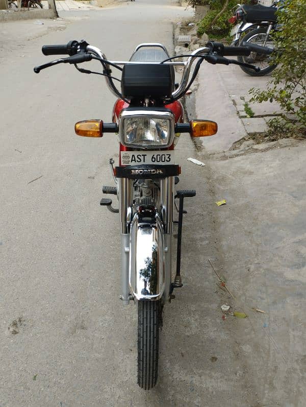 HONDA CD 70 2023(SEPTEMBER) FIRST OWNER 9600KM USED 5