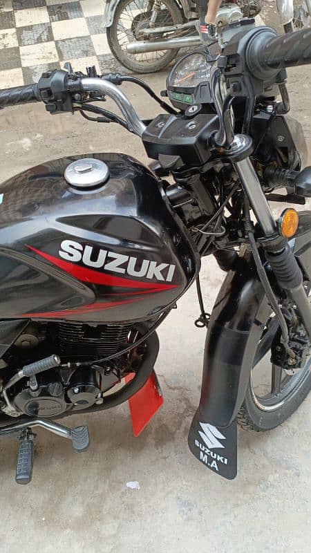 Suzuki GR 150 8