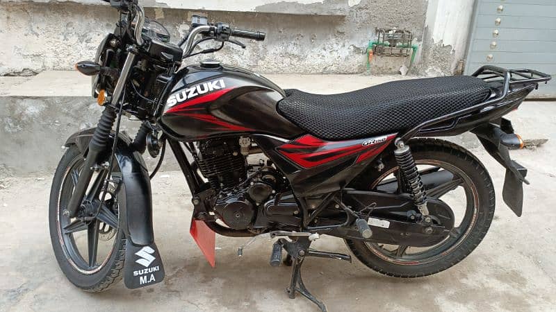 Suzuki GR 150 13