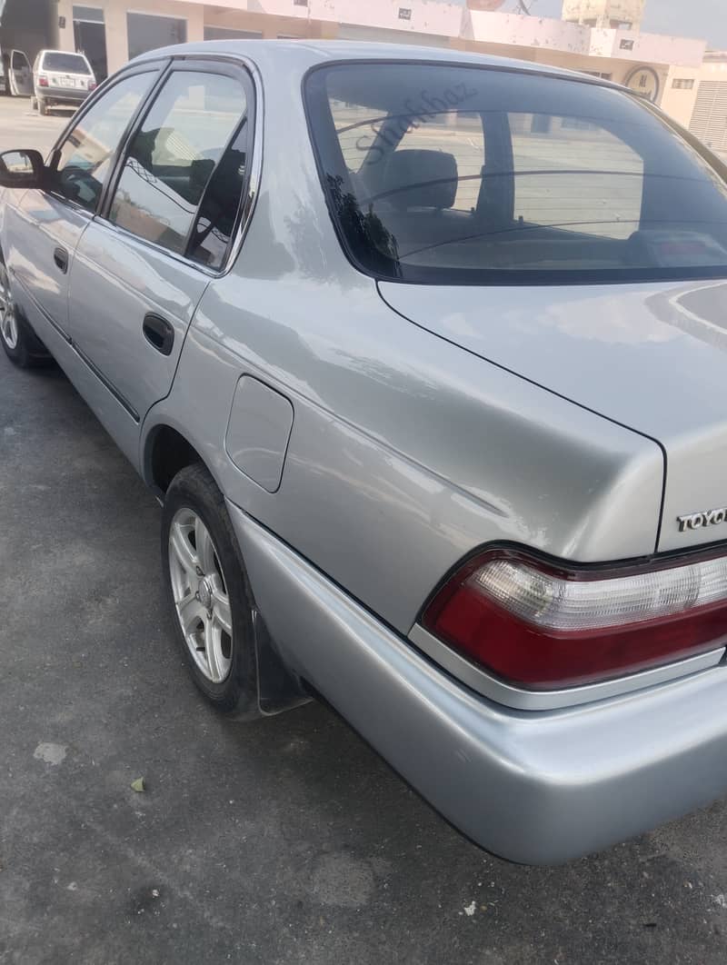 Toyota Corolla XE 2001 8