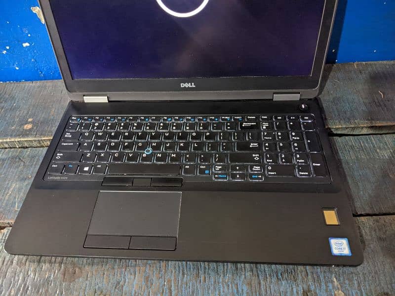 dell latitude 5570 4