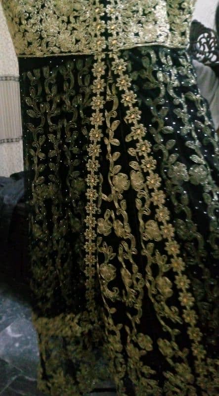 black frock  gaon style full long with net dupatta and plane trouser 2