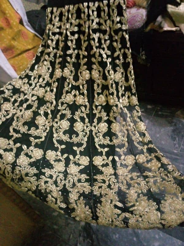 black frock  gaon style full long with net dupatta and plane trouser 3