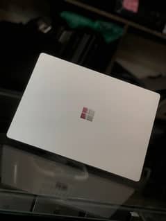 Microsoft surface i5 8 gen 8 /256 touch