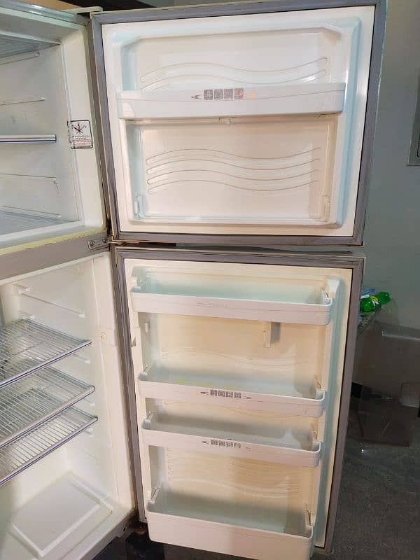 Dawlance Refrigerator Full Size All Parts are Genuine 9