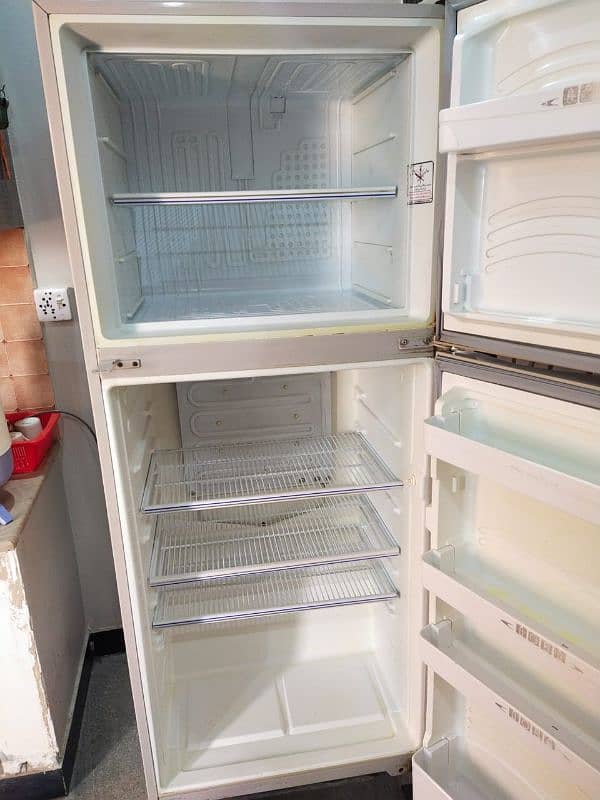 Dawlance Refrigerator Full Size All Parts are Genuine 10