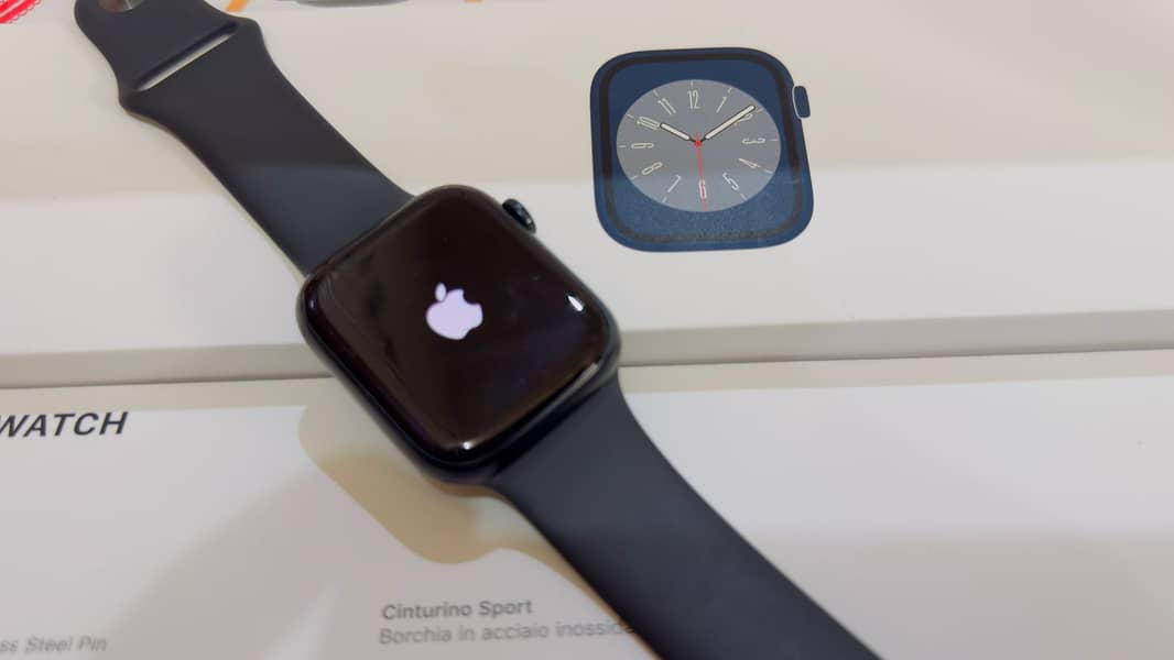 Apple Watch Series 8 2