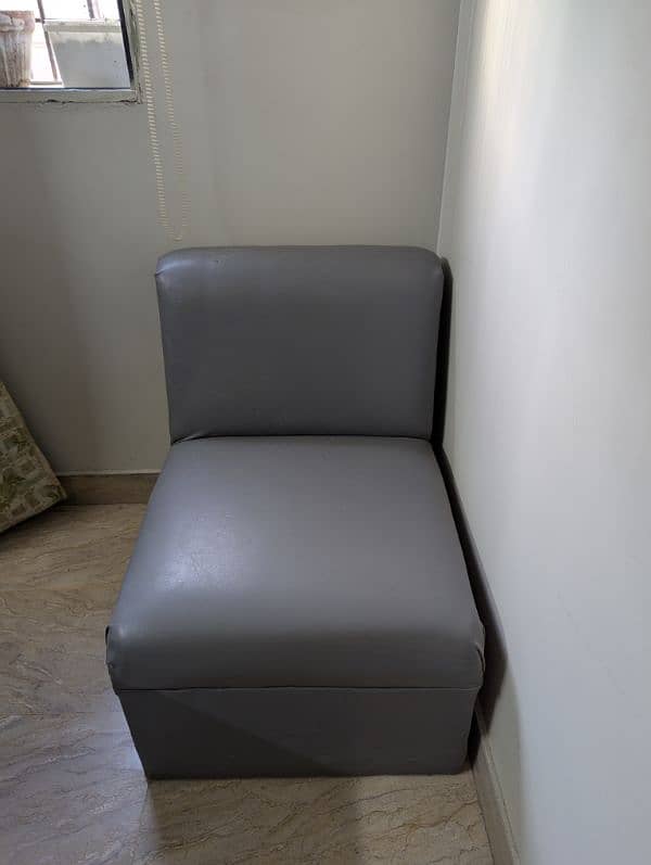 single seat sofa for sale 0