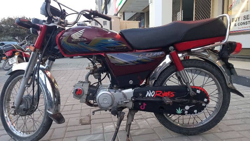 Honda cd 700 bike for sale BahriaTown Lahore 8