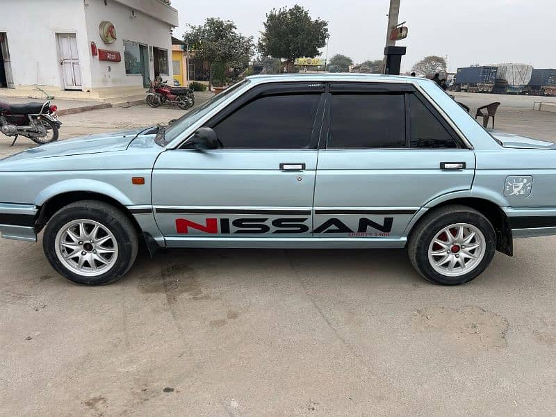 Nissan SUNY 8