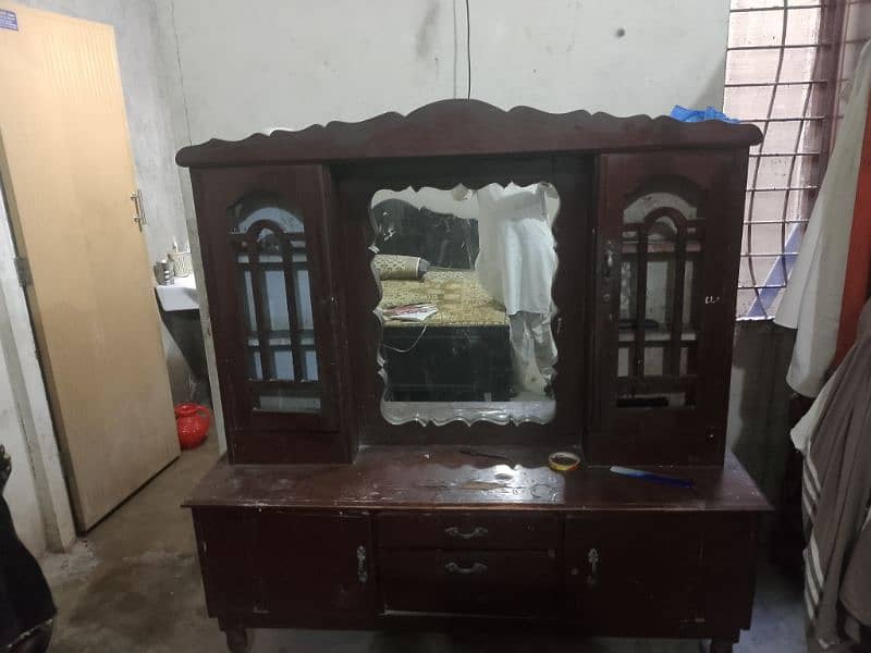 shesham wood bed dressing table showcase achi halat main ha 1