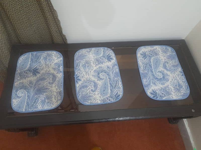 Wooden tables 3 pieces for sofa set, urgent sale 3